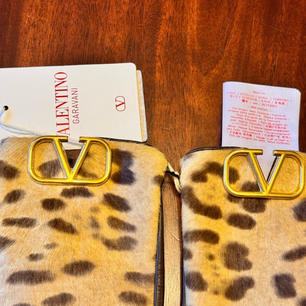 Valentino Garavani
VLogo leopard print gloves - Picture 6 of 8